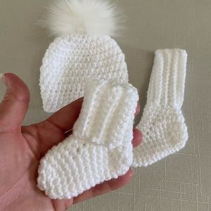 NICU Premature Baby Hat and Bootie Set